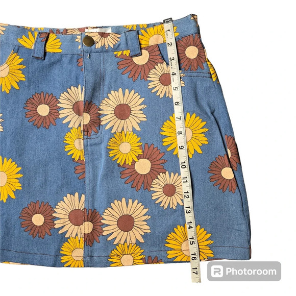 Unique Vintage Denim Like MIni Skirt - Picture 5 of 8